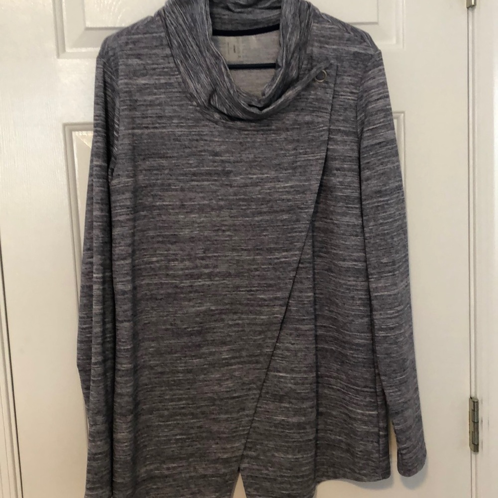 Long sleeve sweater top